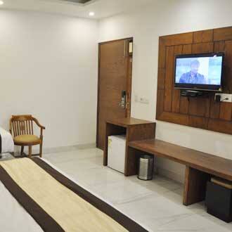 Hotel Excel Inn, New Delhi 2